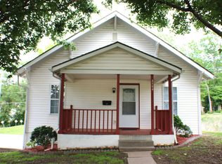 2504 SW Central Park Ave, Topeka, KS 66611