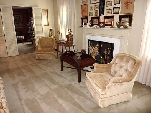 3rd image of 4 Hayes Dr