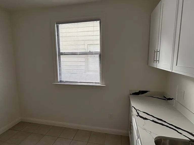 1600 Vallejo St #4 — Photo 8