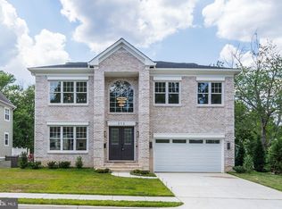 313 George St SW, Vienna, VA 22180