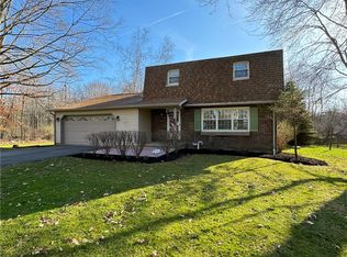 492 N Liberty Rd, Grove City, PA 16127