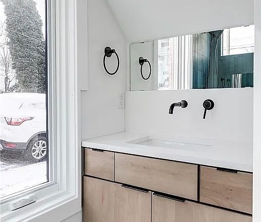 5th image of 220 N 20th St #3