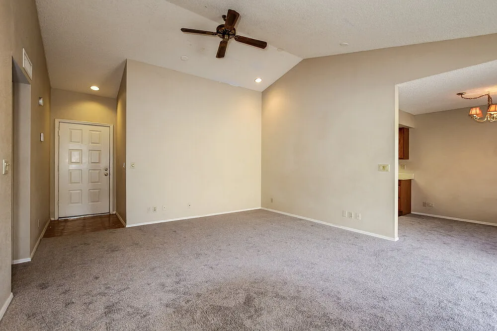 3 bed, 2.0 bath, 1338 sqft, $1,875 — Photo 3