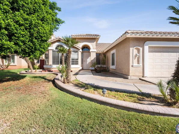 1050 Chaparral Dr, El Centro, CA 92243