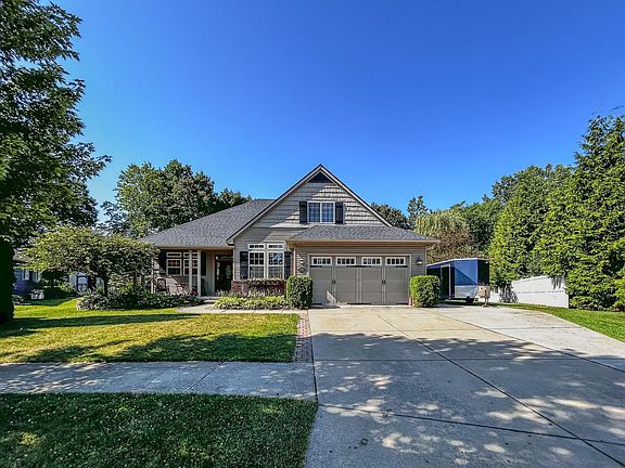 3rd image of 8494 Devin Dr