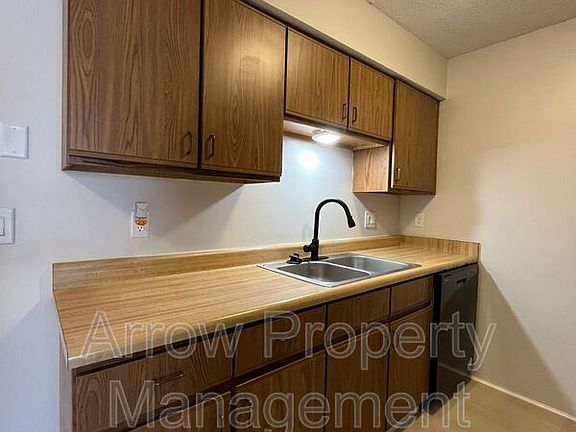 4th image of 2323 T St #19