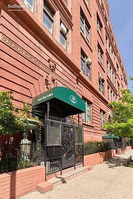 Rented by Sotheby's International Realty | media 10