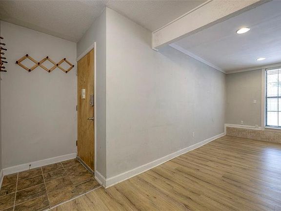 5th image of 4727 Jarboe St APT 81