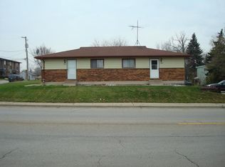 1018 N McAree Rd, Waukegan, IL 60085