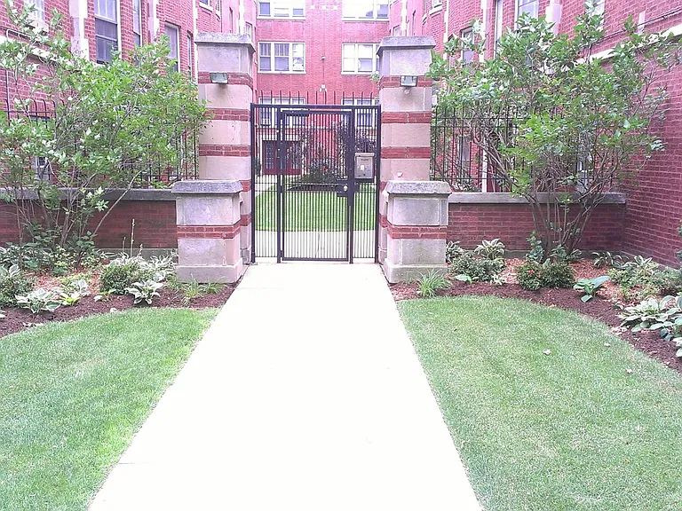 1523 W Lunt Ave #1A — Photo 12