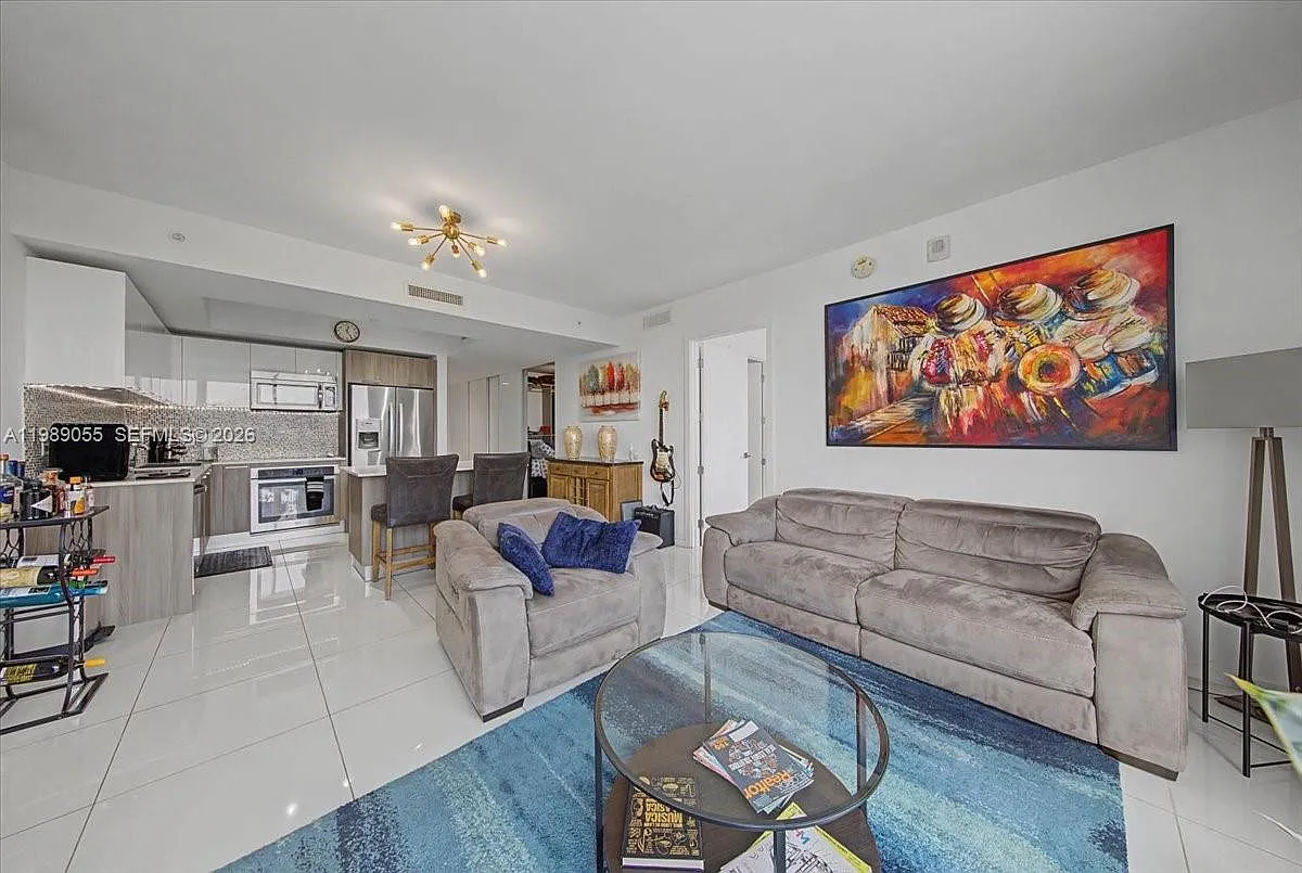 5252 Paseo Condo — Photo 3