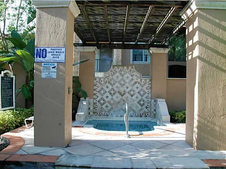 8070 N Nob Hill Rd #106 — Photo 25