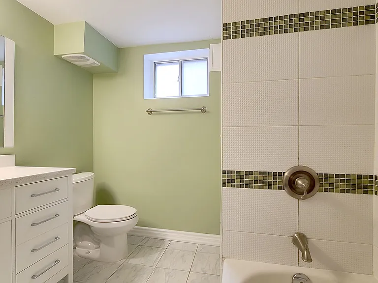 114 Empress Ave #LOWER — Photo 19
