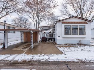 3268 Meadow Dr, Park City, IL 60085