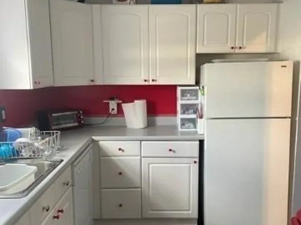 15 Harrison Avenue #56f, Amityville, NY 11701