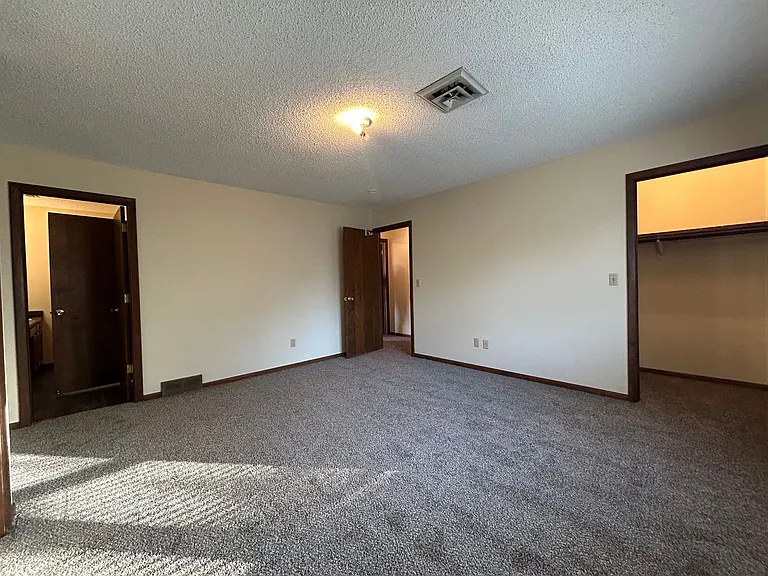 1828 N Ridge Dr — Photo 10