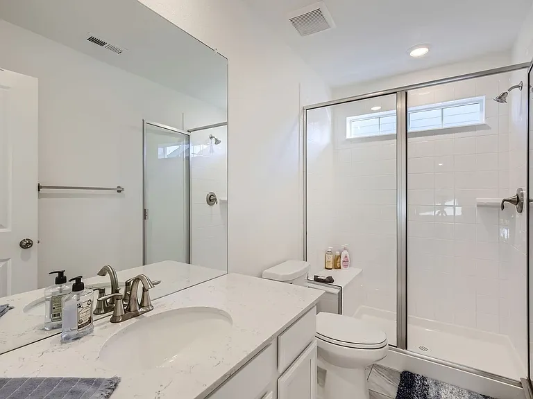 12885 Bay St — Photo 19