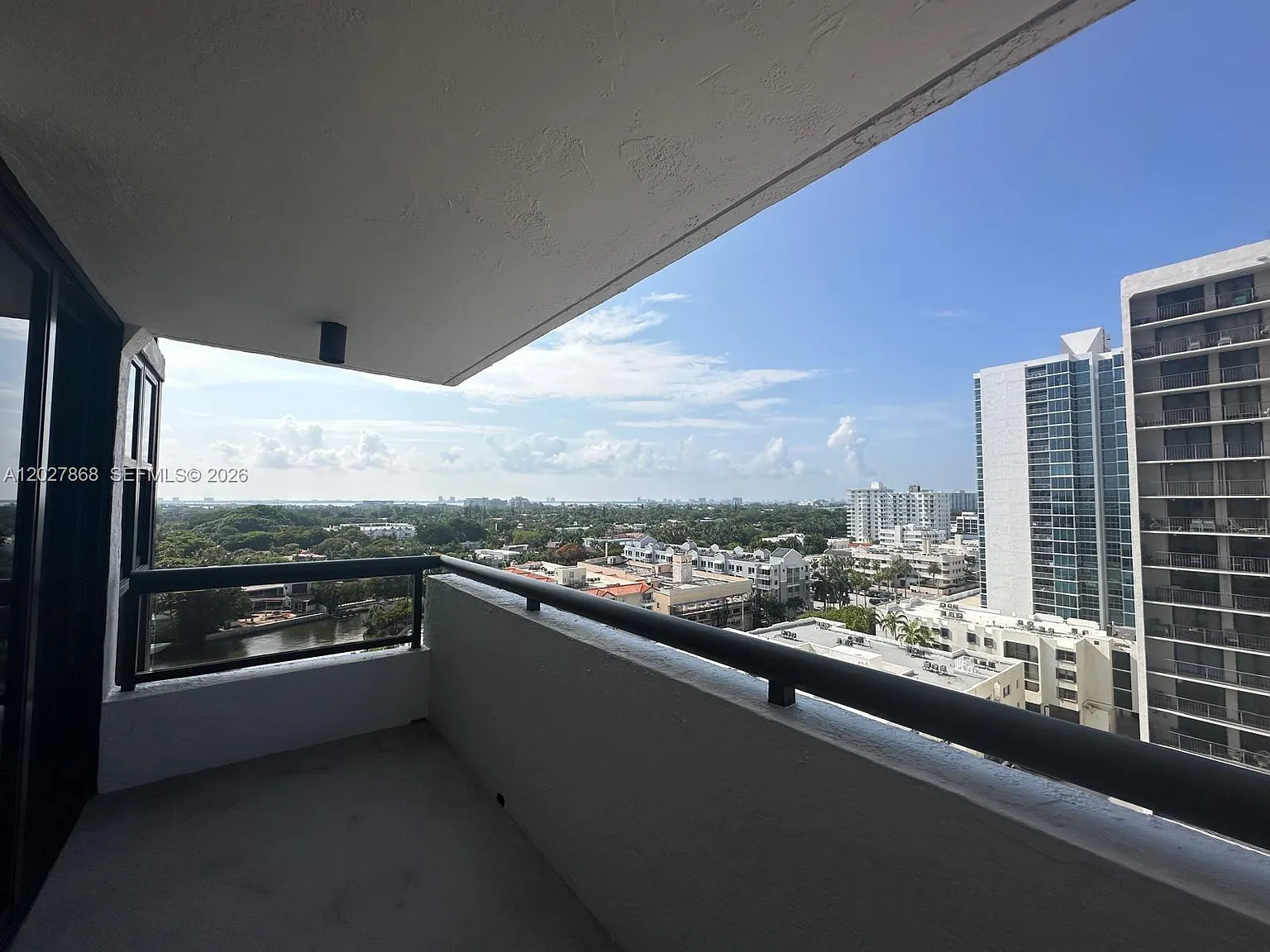 Club Atlantis Condo — Photo 2