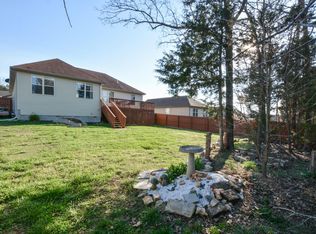 97 Shiloh St, Branson, MO 65616