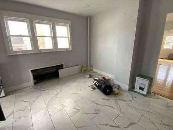 5th image of 19 Rose Ave