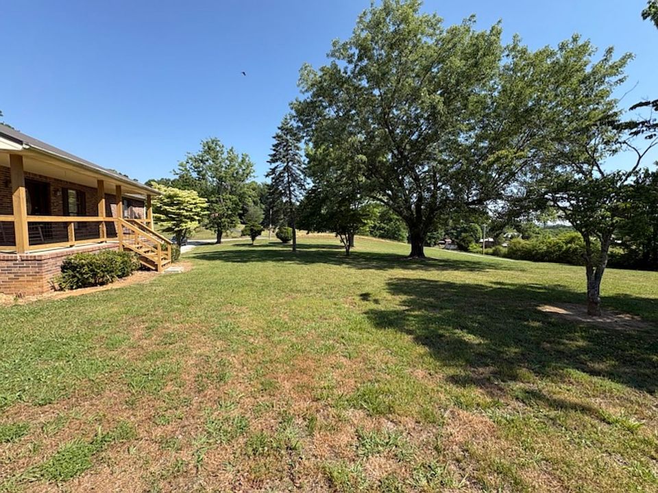 2nd image of 1007 Lowery Loop Rd