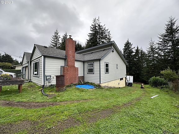 2145 Woodland Dr, Coos Bay, OR 97420 | MLS #23052137 | Zillow