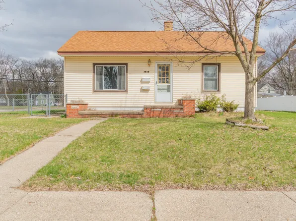 1212 E Dale Ave, Muskegon, MI 49442