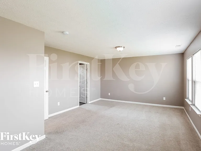 2822 Beethoven Ave — Photo 6