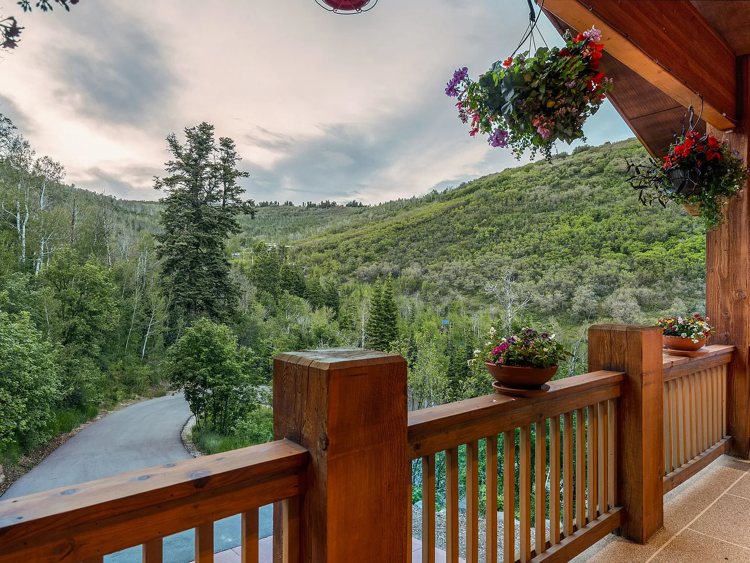 5 bed, 4063 sqft, $8,500 — Photo 4