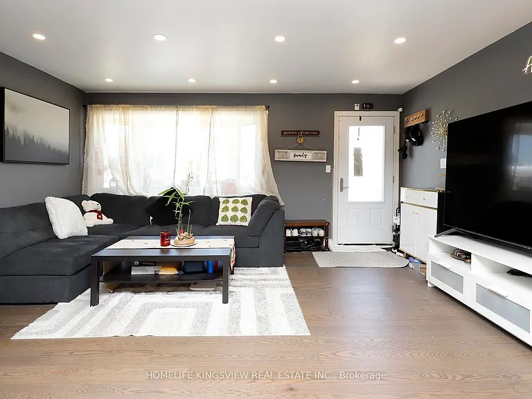 110 Longfield Rd — Photo 4