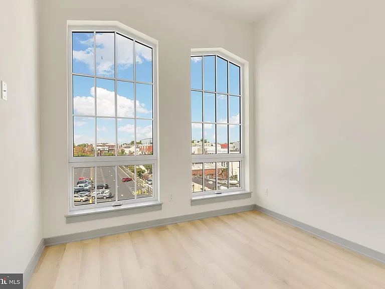 689 N Broad St #202 — Photo 5