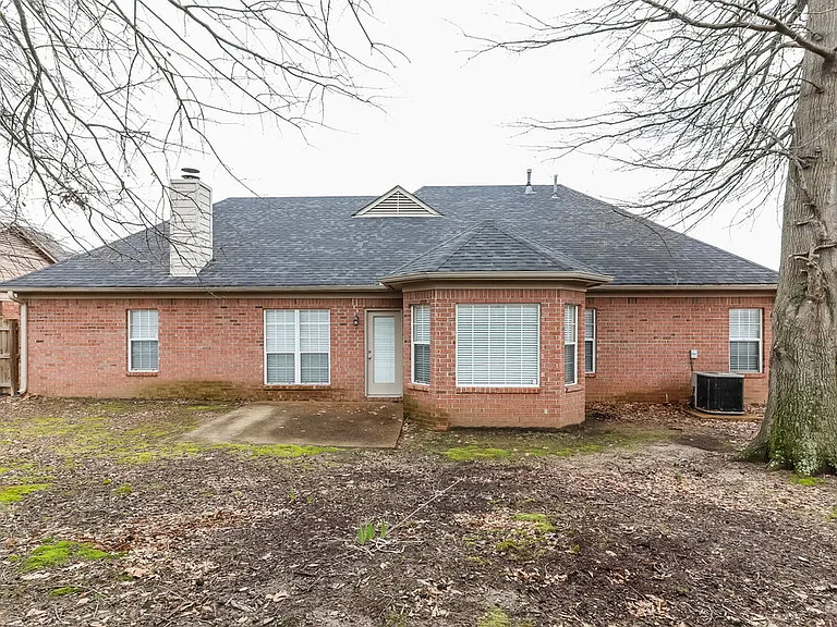 7743 Shadow Hills Dr — Photo 15
