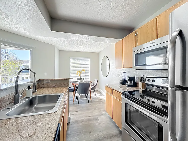 11562 Westwood Blvd #934 — Photo 8