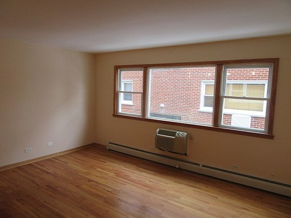 2nd image of 10146 Hartford Ct APT 2D