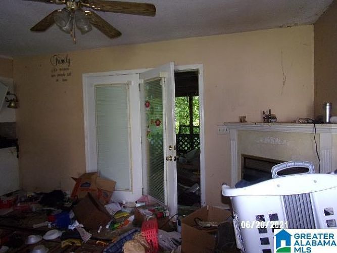 2nd image of 1826 Potter Rd
