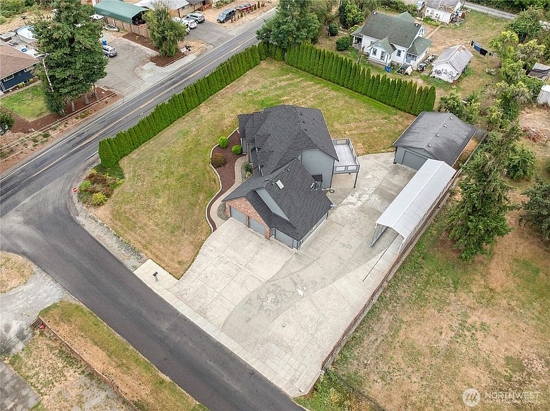 2nd image of 6914 86th Street E