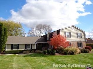 863 Chimney Rock, Inverness, IL 60067