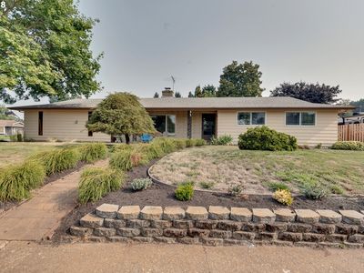 390 Seneca Ct, Woodburn, OR, 97071