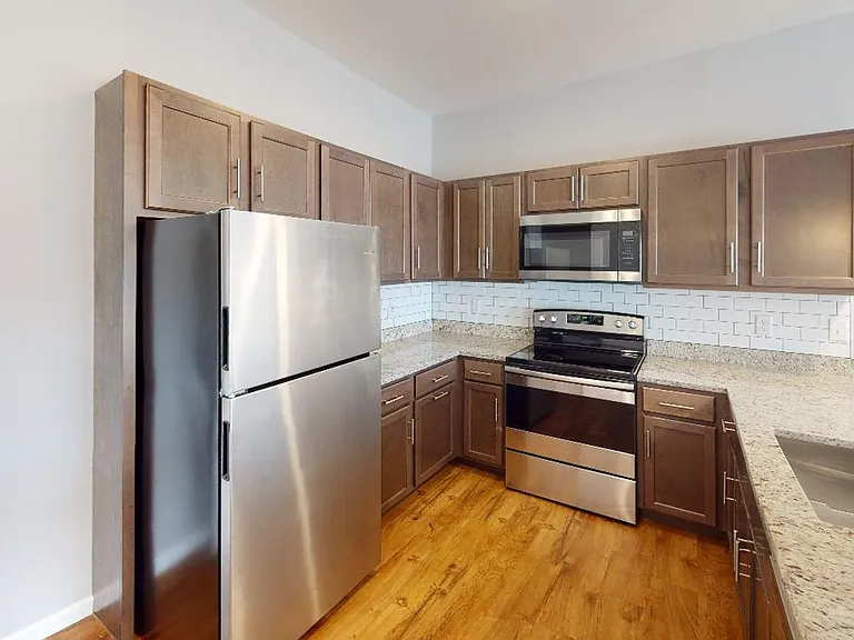 The Legends Apartments — Photo 46