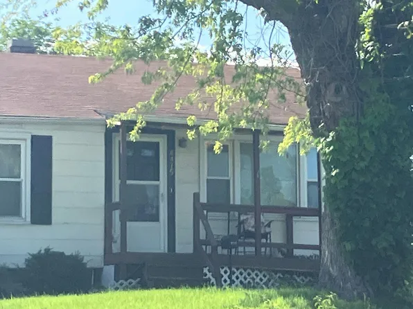 8475 Mackenzie Rd, Saint Louis, MO 63123