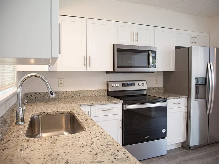 2445 Thomasson Dr — Photo 46