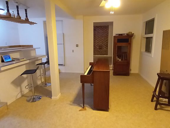 5th image of 51 Clayton St