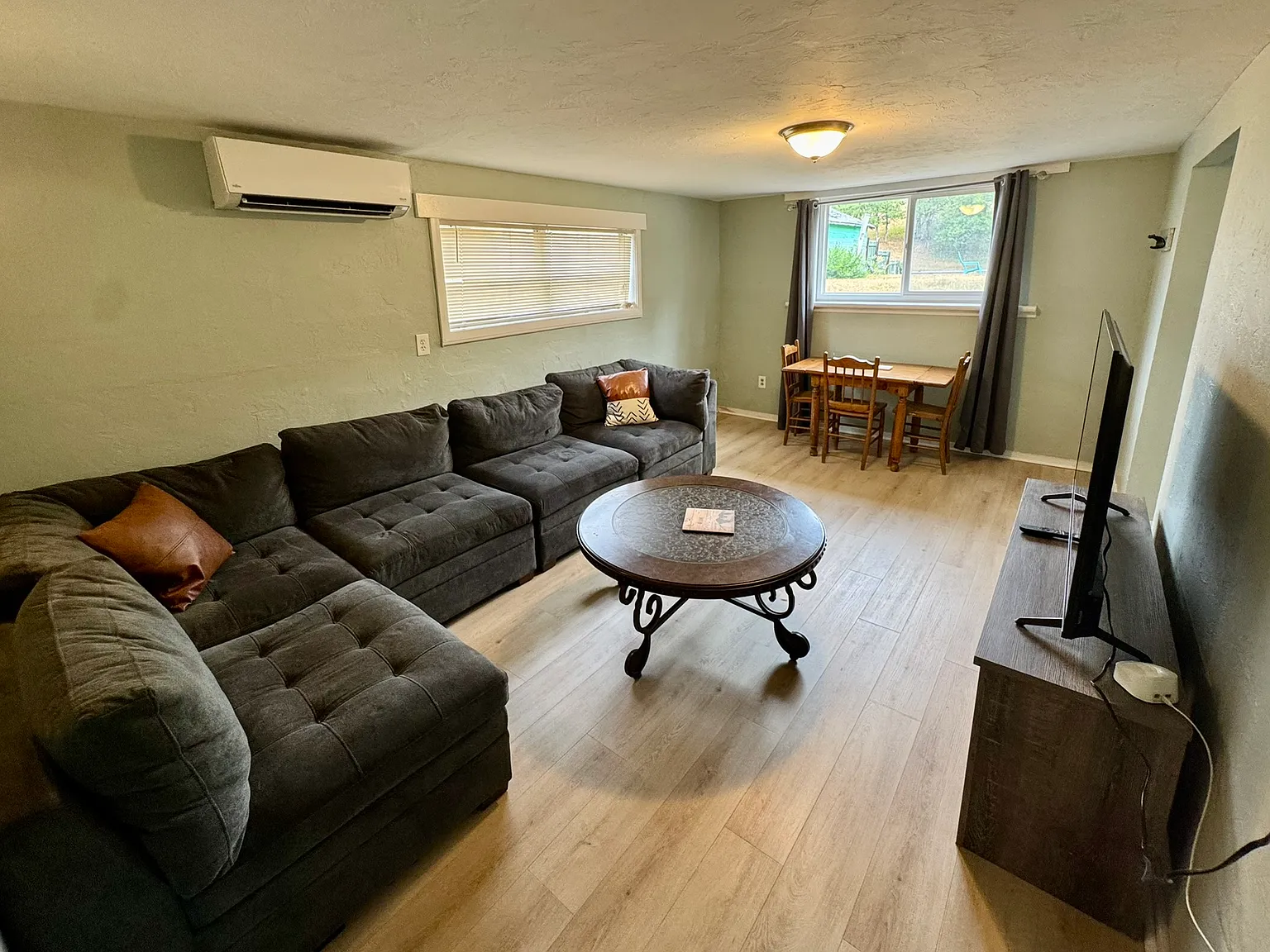 2 bed, 900 sqft, $1,450 — Photo 2