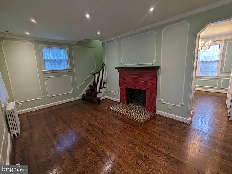 4910 Crescent St — Photo 11