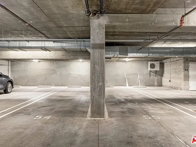 225 S Hamilton Dr #106 — Photo 33