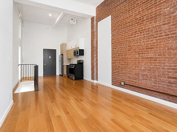 5th image of 618 Bushwick Ave APT 102