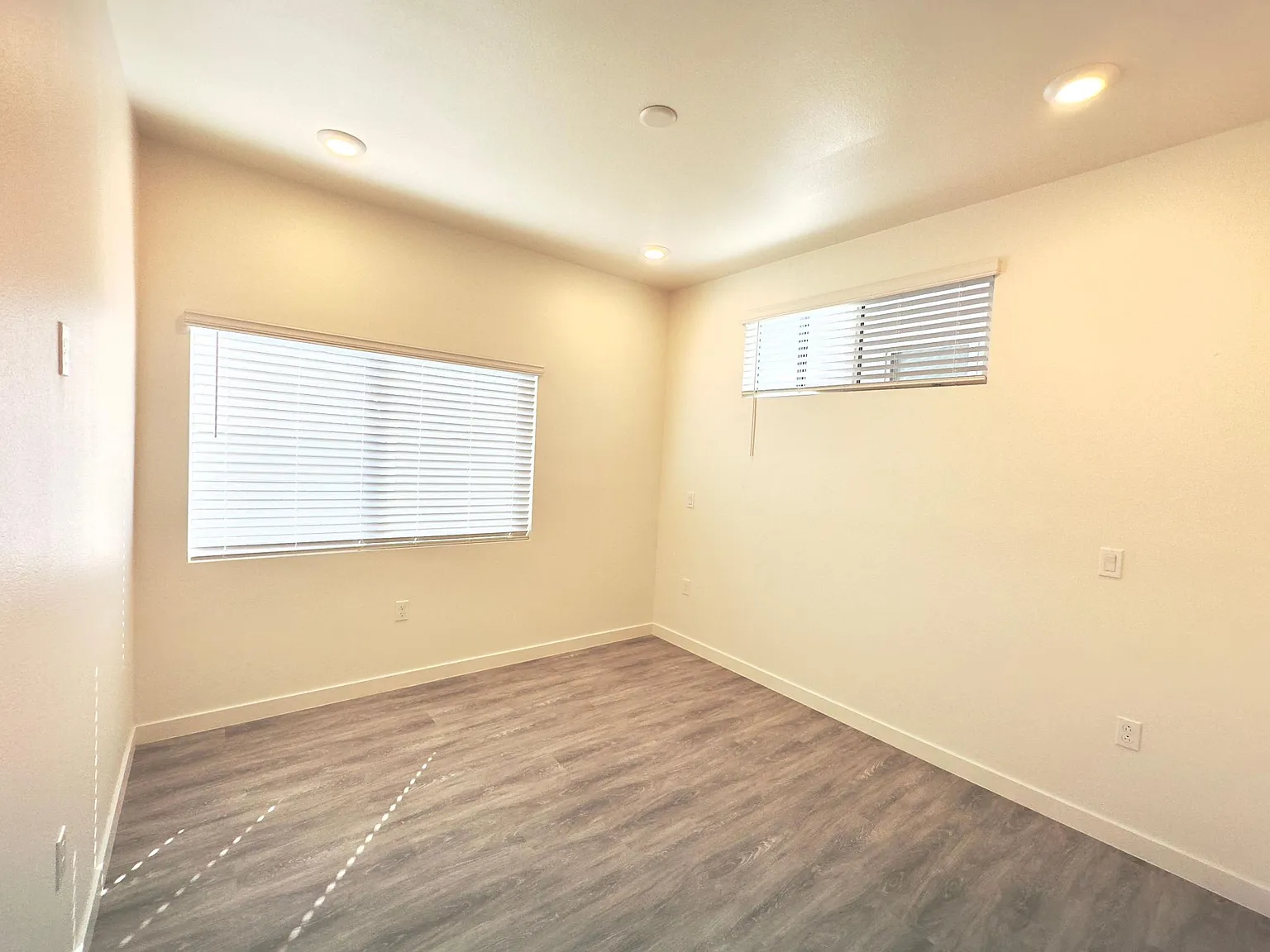 2 bed, 768 sqft, $3,295 — Photo 3