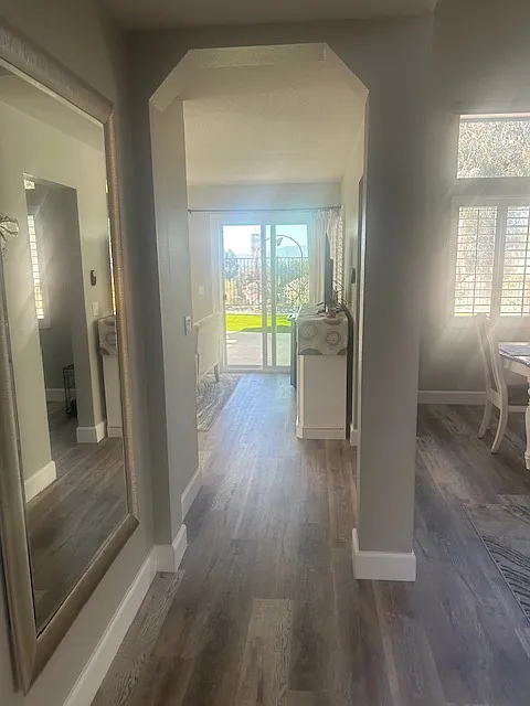 3 bed, 2.5 bath, 1641 sqft, $3,500 — Photo 3
