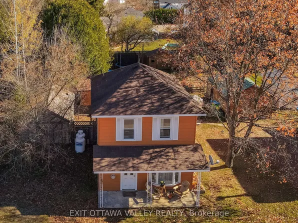 28 Paugh Lake Rd, Madawaska Valley, ON K0J 1B0