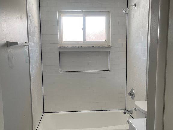2nd image of 4441 Broadbush Dr